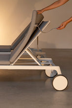 Carica l'immagine nel visualizzatore di Gallery, Orlando Store™ - Lettino Jalisco Bianco