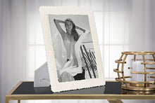 Carica l&#39;immagine nel visualizzatore di Gallery, Orlando Store™ - Cornice Creamy Roses CM 26X1,8X31
