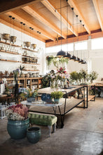 Load image into Gallery viewer, Orlando Store™ - Tavolo 2 Piani con Ruote
