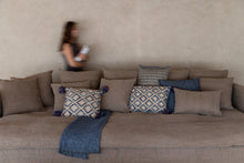 Load image into Gallery viewer, Orlando Store™ - Cuscino Quadrato Rombi Iuta/Cotone Naturale/Blu
