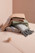 Carica l&#39;immagine nel visualizzatore di Gallery, Orlando Store™ - Coperta Wilton Avorio 127X152
