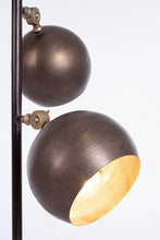 Carica l&#39;immagine nel visualizzatore di Gallery, Orlando Store™ - Piantana Blaze 3 Luci H161
