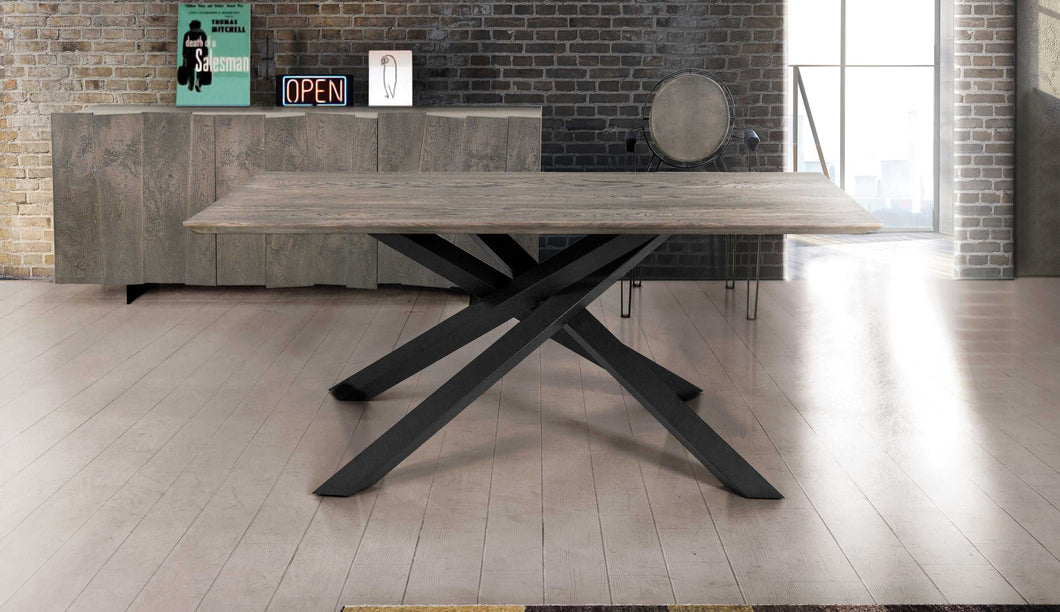 Orlando Store™ - Solid Knotted Oak Table