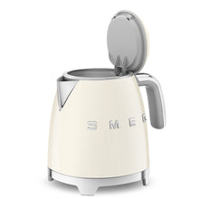 Carica l&#39;immagine nel visualizzatore di Gallery, Orlando Store™ - Mini Bollitore 50&#39;s Style Panna SMEG
