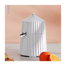 Carica l&#39;immagine nel visualizzatore di Gallery, Orlando Store™ - Spremiagrumi Elettrico Bianco Plissè
